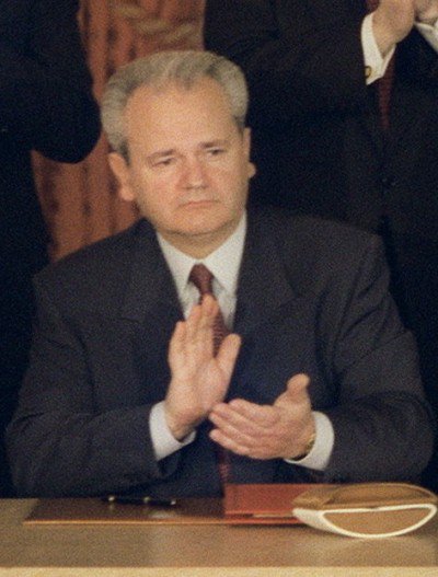 Slobodan_Milosevic_Dayton_Agreement-400x5271